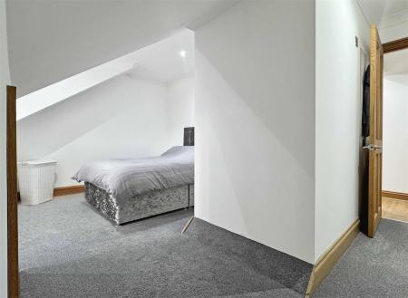 Bedroom 4.jpg