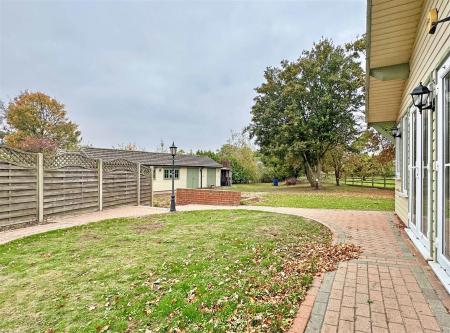 Rear Garden b.jpg