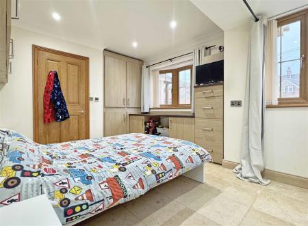 Bedroom 3b.jpg