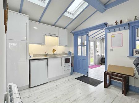 Annex Kitchen.jpg