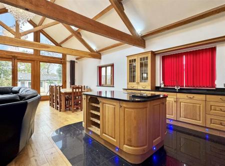 Kitchen Diner.jpg