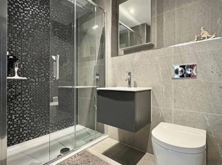 En-Suite To Master Bedroom.jpg