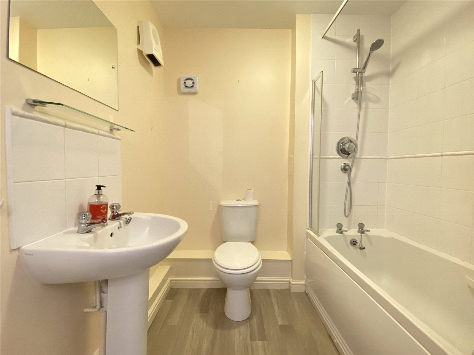 2 bedroom Apartment for rent in Swindon