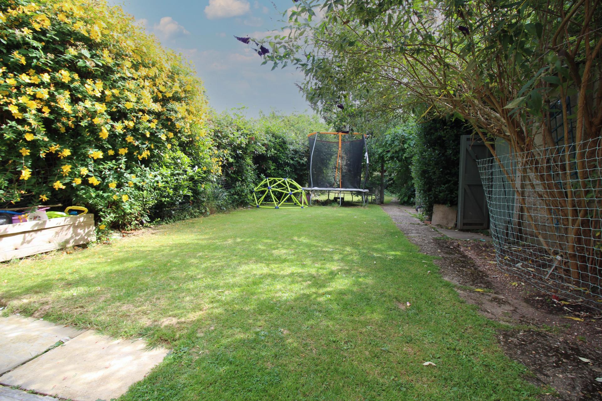 3 bedroom House for sale in Crawley