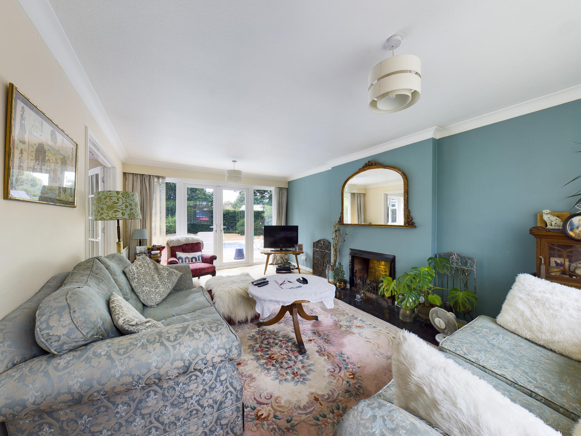 4 bedroom House for sale in Crawley