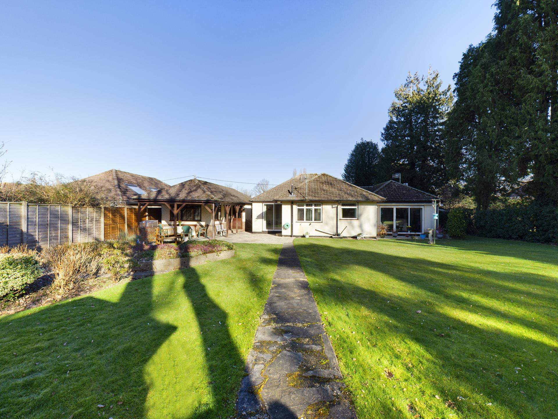 3 bedroom Bungalow for sale in Crawley