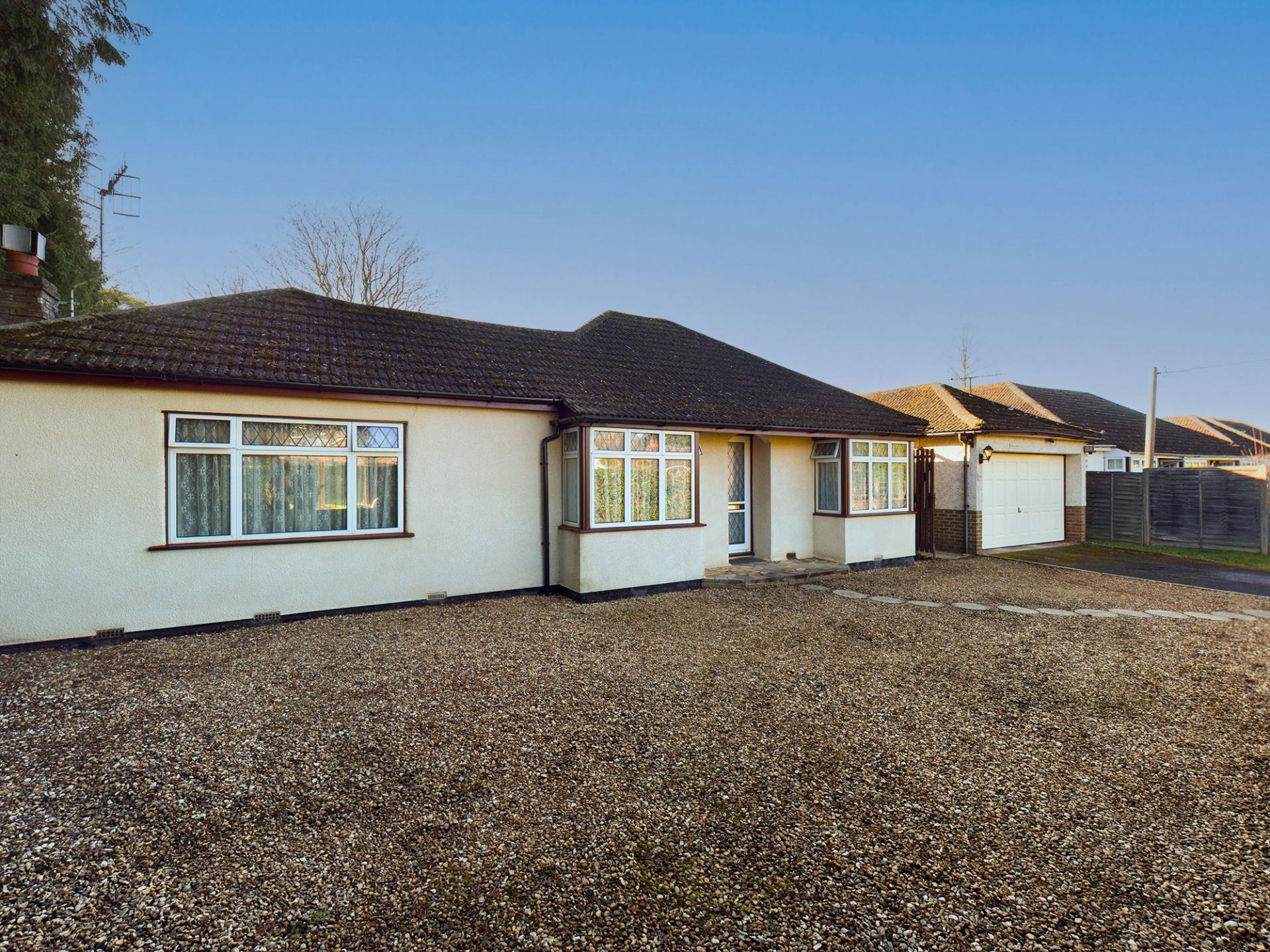 3 bedroom Bungalow for sale in Crawley