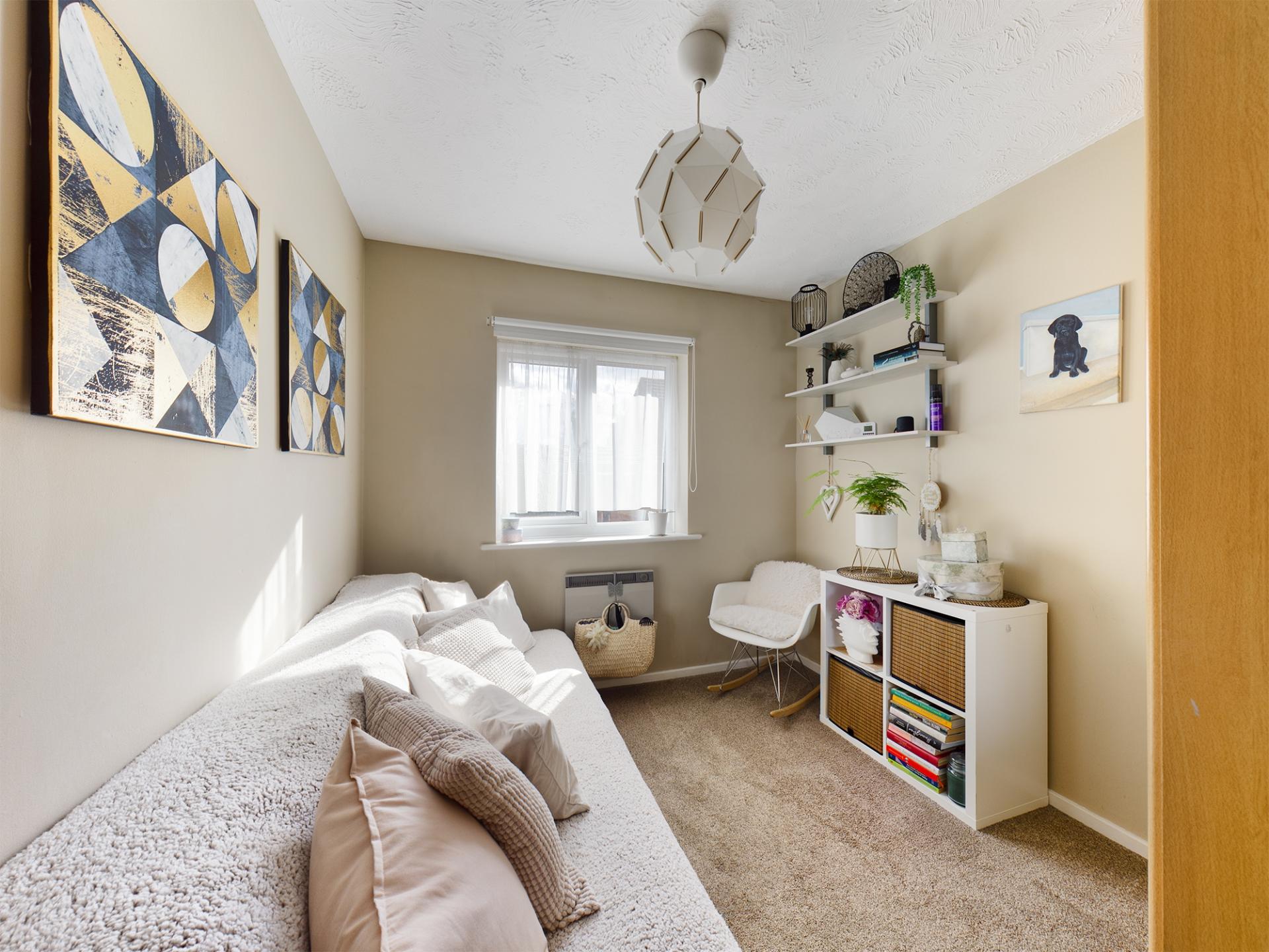 2 bedroom Flat for sale in Crawley