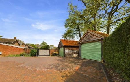 Cobbles Crescent.jpg