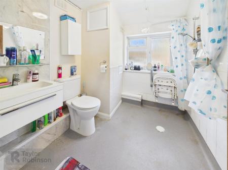 CAM02600G0-PR0434-STILL015.jpg