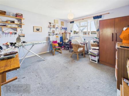 CAM02600G0-PR0453-STILL004.jpg