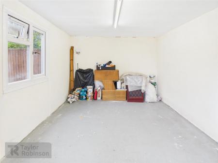 CAM02600G0-PR0465-STILL016.jpg