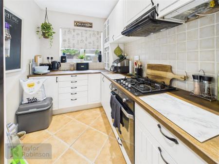 CAM02600G0-PR0473-STILL004.jpg