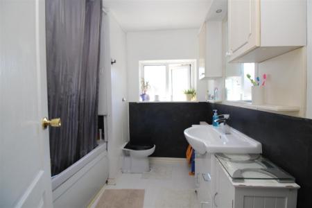 Bathroom.JPG