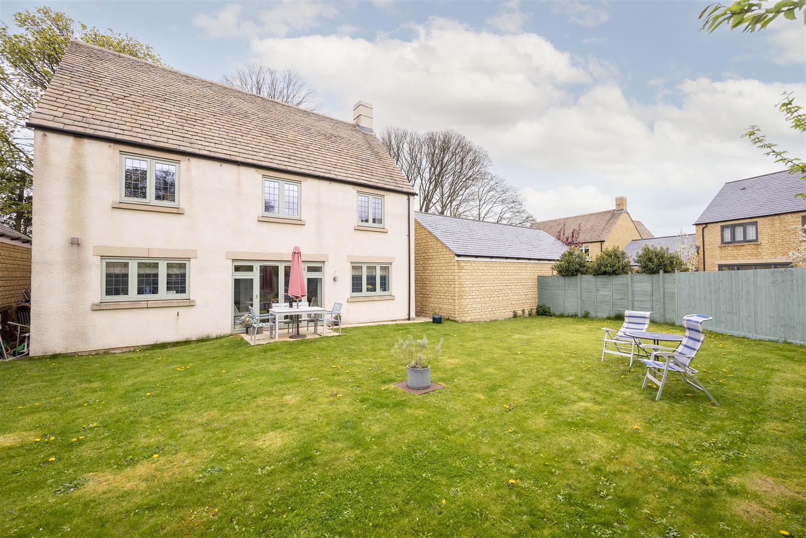 5 bedroom Detached House for sale in Upper Rissington