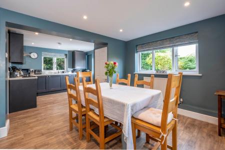 Cottage - Dining Room