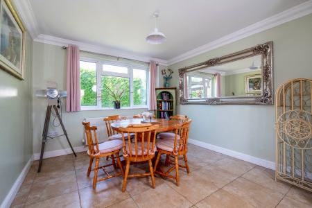 Kitchen / Breakfast Room