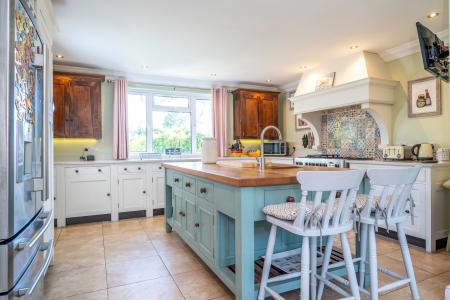 Kitchen / Breakfast Room