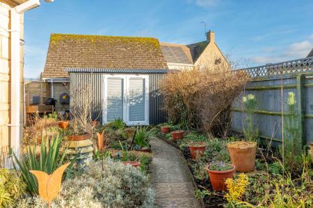 Garden Room & Garden