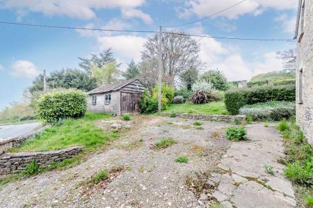 Driveway, Garage & Garden