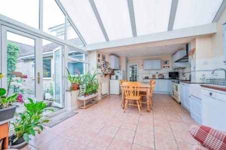 Kitchen & Conservatory