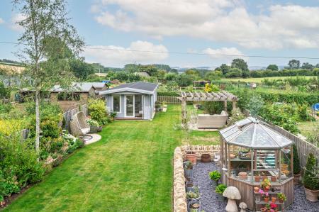 Garden & Views