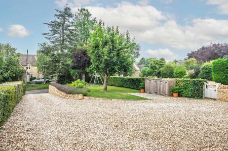 Front Garden & Driveway