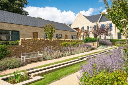 Front & Communal Gardens