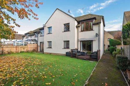 External & Communal Gardens