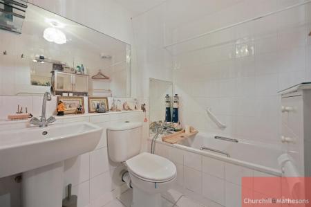 BCCHMAA - 67 Beechwood Grove - Bathroom (4).jpg