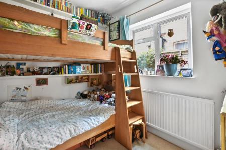 Redfern Rd Harlesden - Bedroom 2 - 3_low.jpg