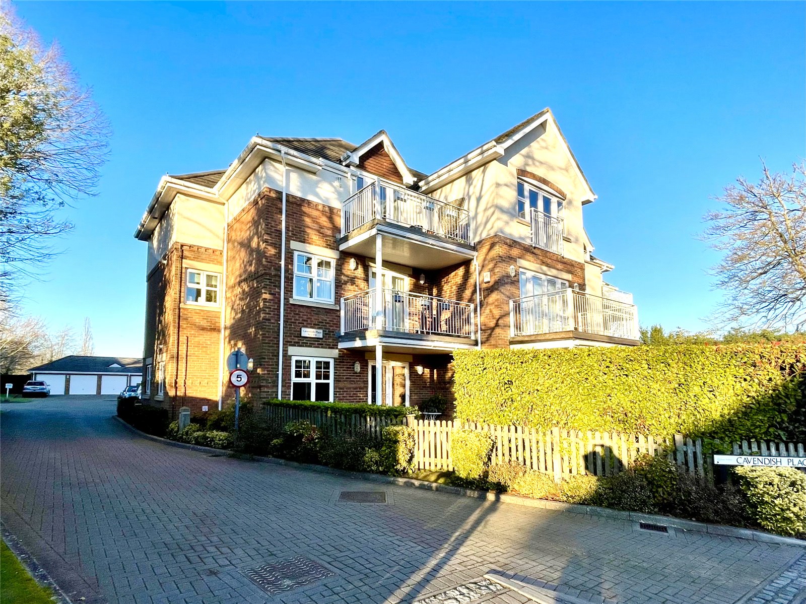 3 bedroom Apartment for sale in Hampshire