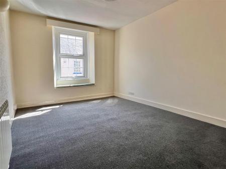 Lounge 1.jpg