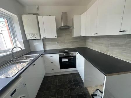 kitchen 2.jpg