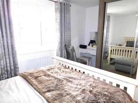 85 SW Bed 2 2.JPG