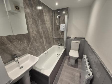 bathrom.jpg