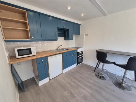 kitchen 2.jpg