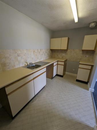 kitchen (2).jpg