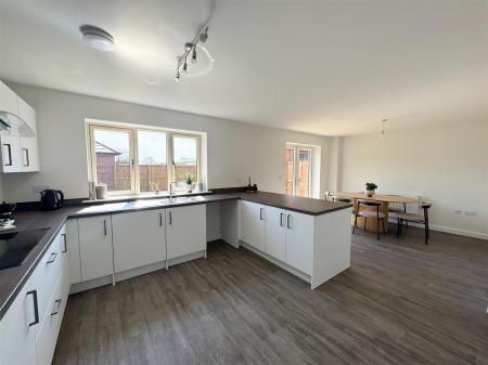 Plot 4 full kitchen diner.jpg