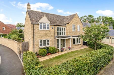 22 Cotswold Edge