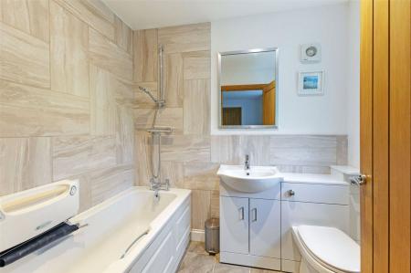 Ensuite