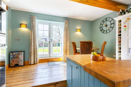 Kitchen/Dining Room
