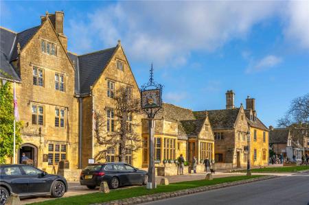 Broadway High Street