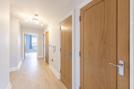 Miles Close 8 - Hall