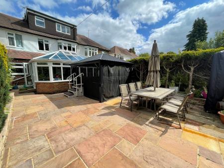 PATIO & HOT TUB