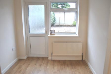 Bedroom 2/office