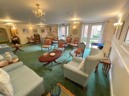 COMMUNAL LOUNGE.jpeg