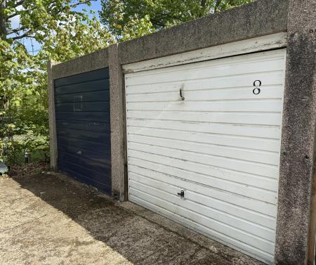 GARAGE EN-BLOC