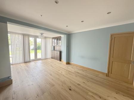 REAR RECEPTION ROOM