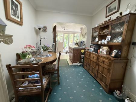 breakfast room